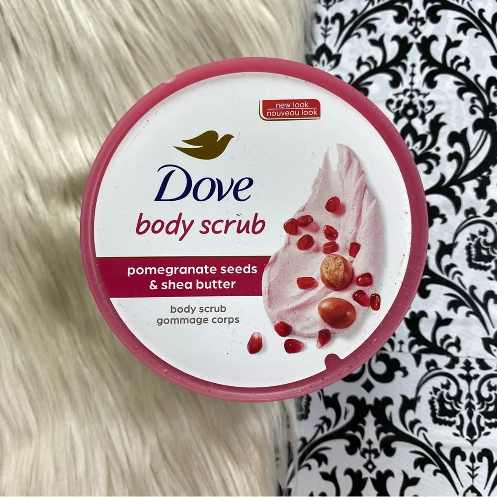 NWT Dove : 10.5 oz pomegranate seeds & shea butter fully body exfoliating  scrub